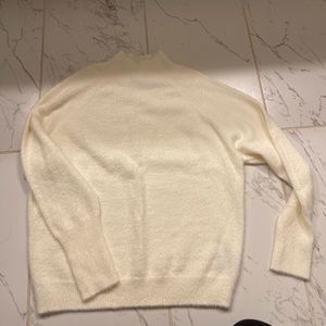 NWOT MARLED FUZZY WHITE SWEATER S
